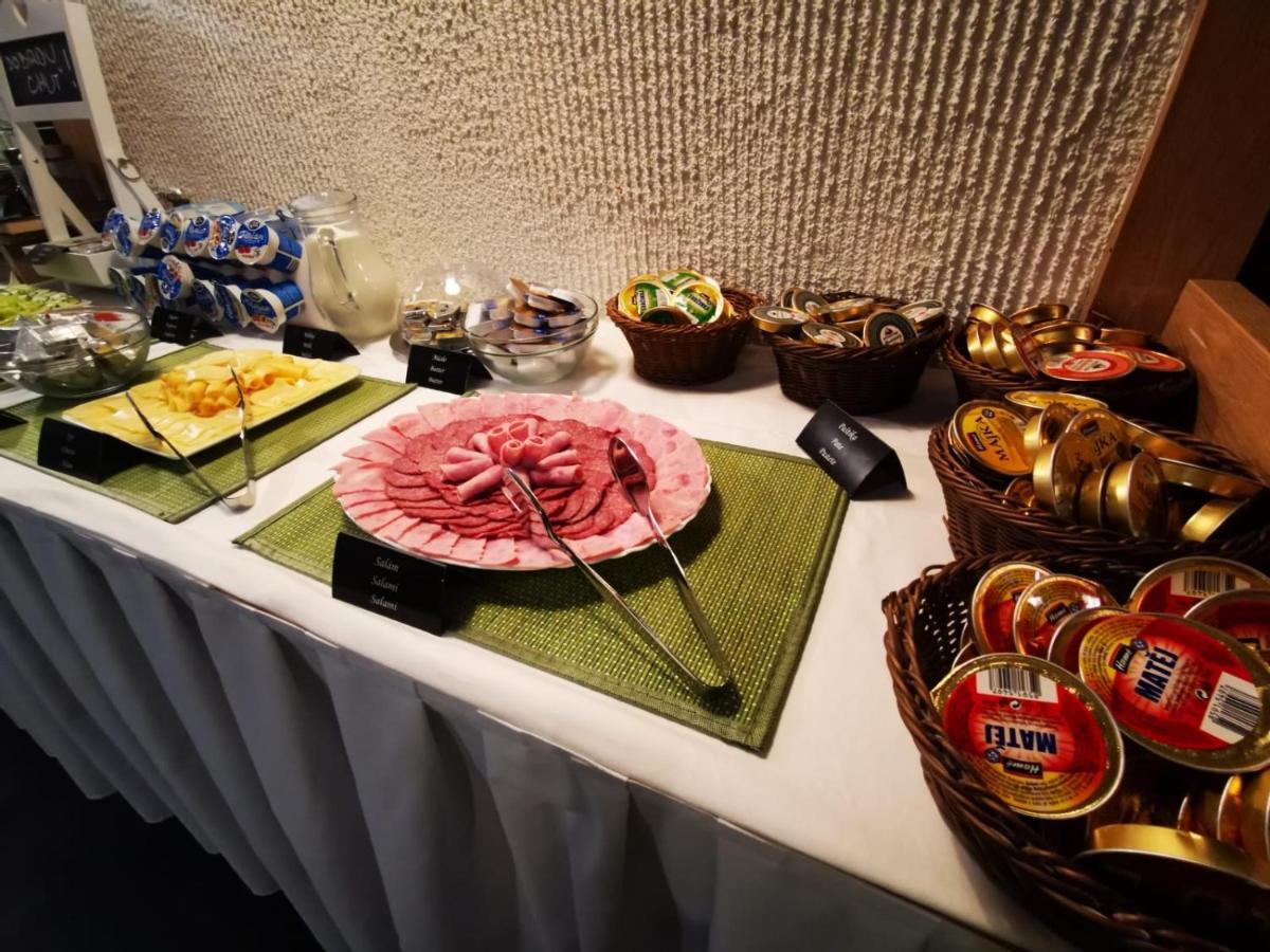 Hotel U Cisare Iii. Mělník Esterno foto