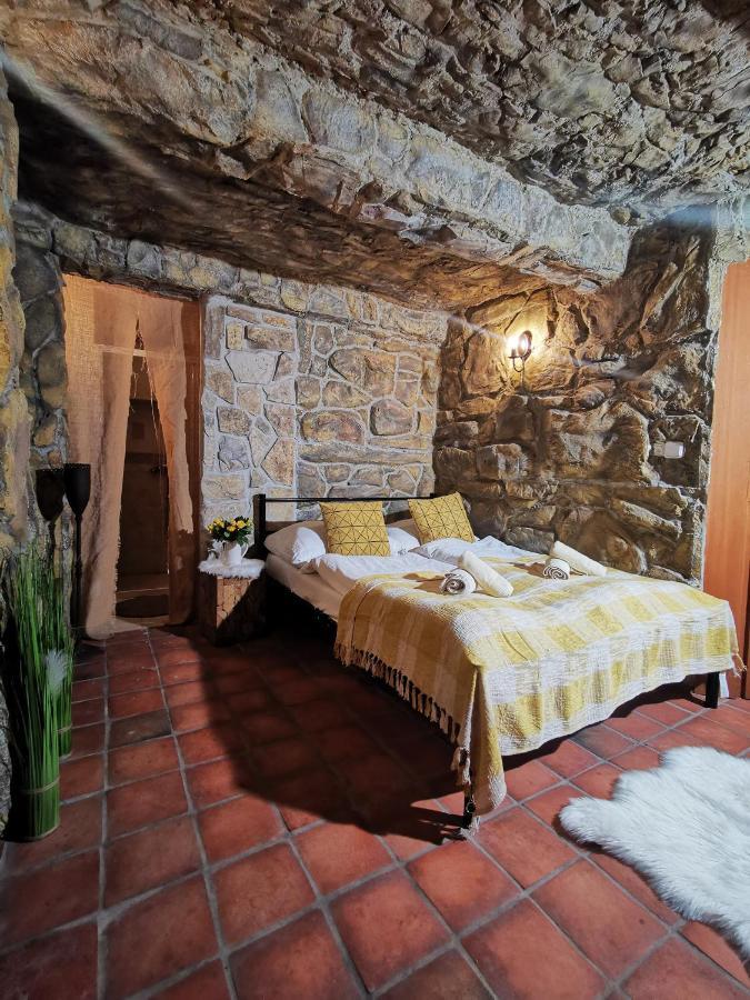 Hotel U Cisare Iii. Mělník Esterno foto